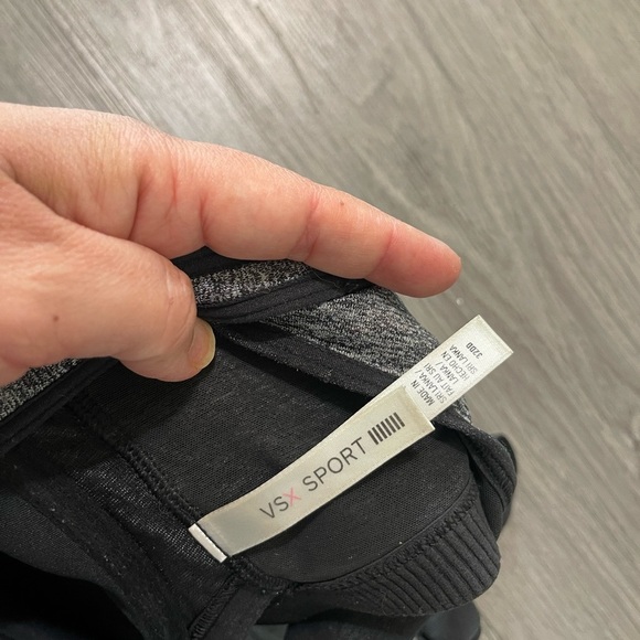 VSX Women's Gray Sports Bra - Picture 4 of 7